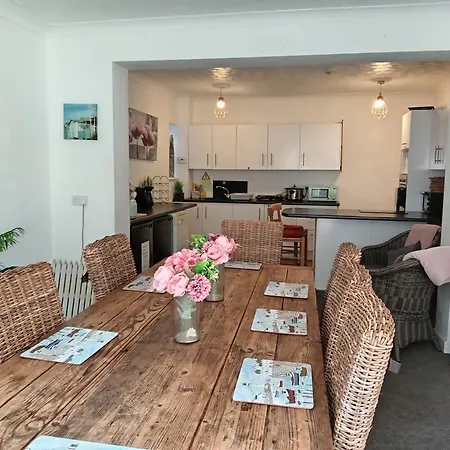 Amitie Guest House-3